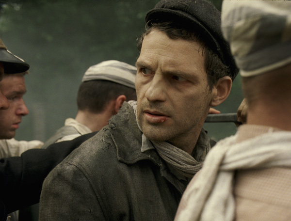 Son-of-Saul-filmlight2